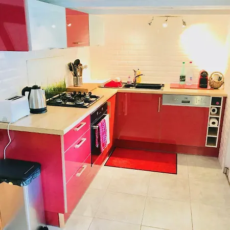 Le Des Ecureuils アパート